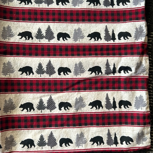 2 Wilderness standard pillowcases 26” x 20” - Picture 5 of 8